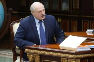 Лукашенко: Мені доповідали, є якісь проблеми (якщо вони є, звісно) щодо фінансування "антиковідних" заходів