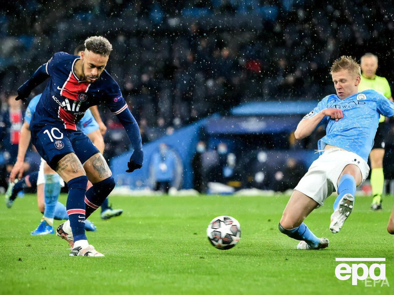 Зинченко (справа на фото) провел увесь матч в составе "Манчестер Сити"