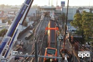 В Мехико под поездом метро обрушился мост. Число погибших выросло до 25, пострадавших – 80. Фоторепортаж