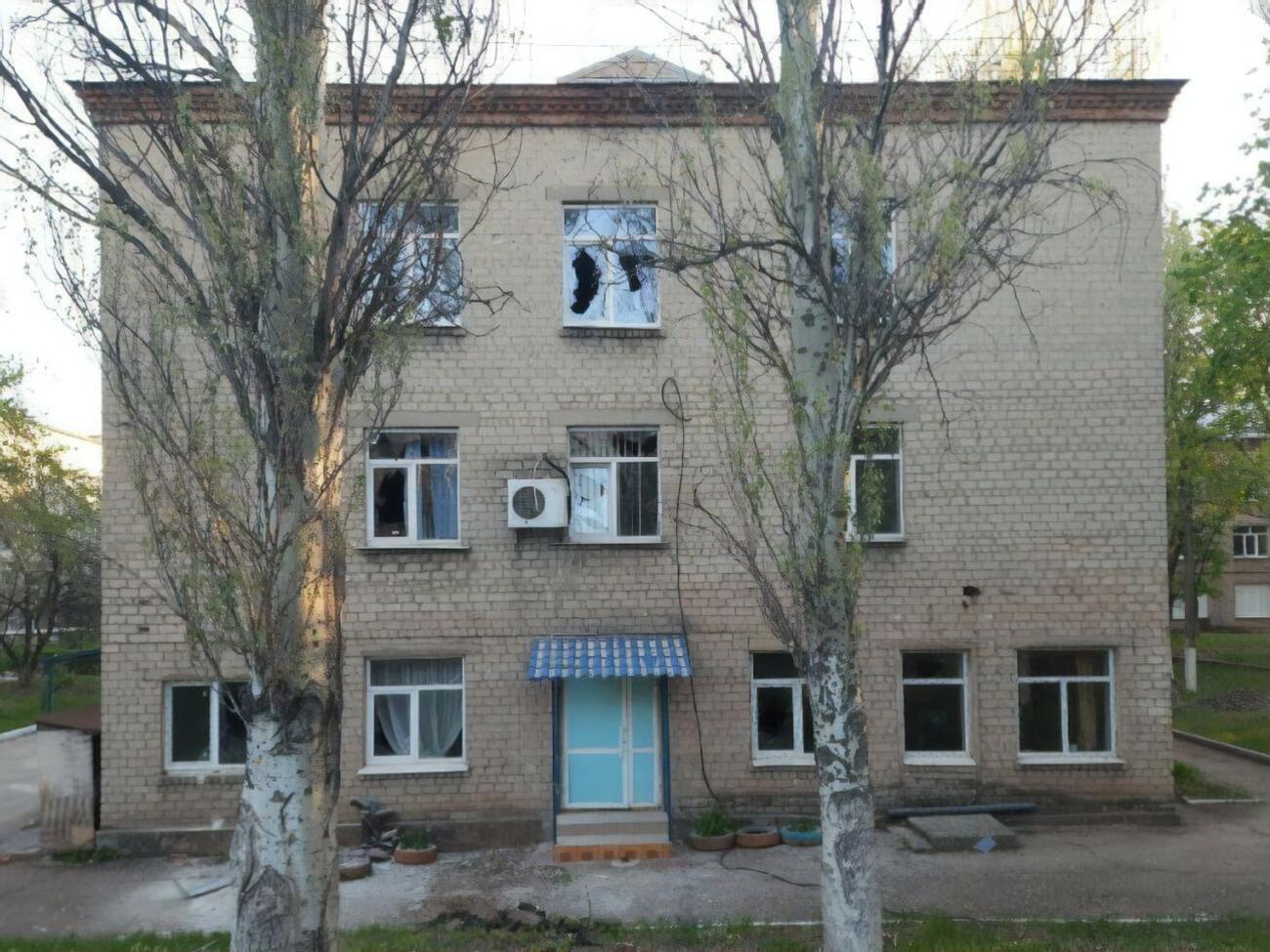 В результате обстрела больница осталась без электричества