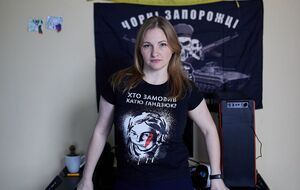 Версию диверсии из-за взрывов на складах боеприпасов никто не рассматривал. Приятнее искать предателей среди своих, чем противостоять врагу