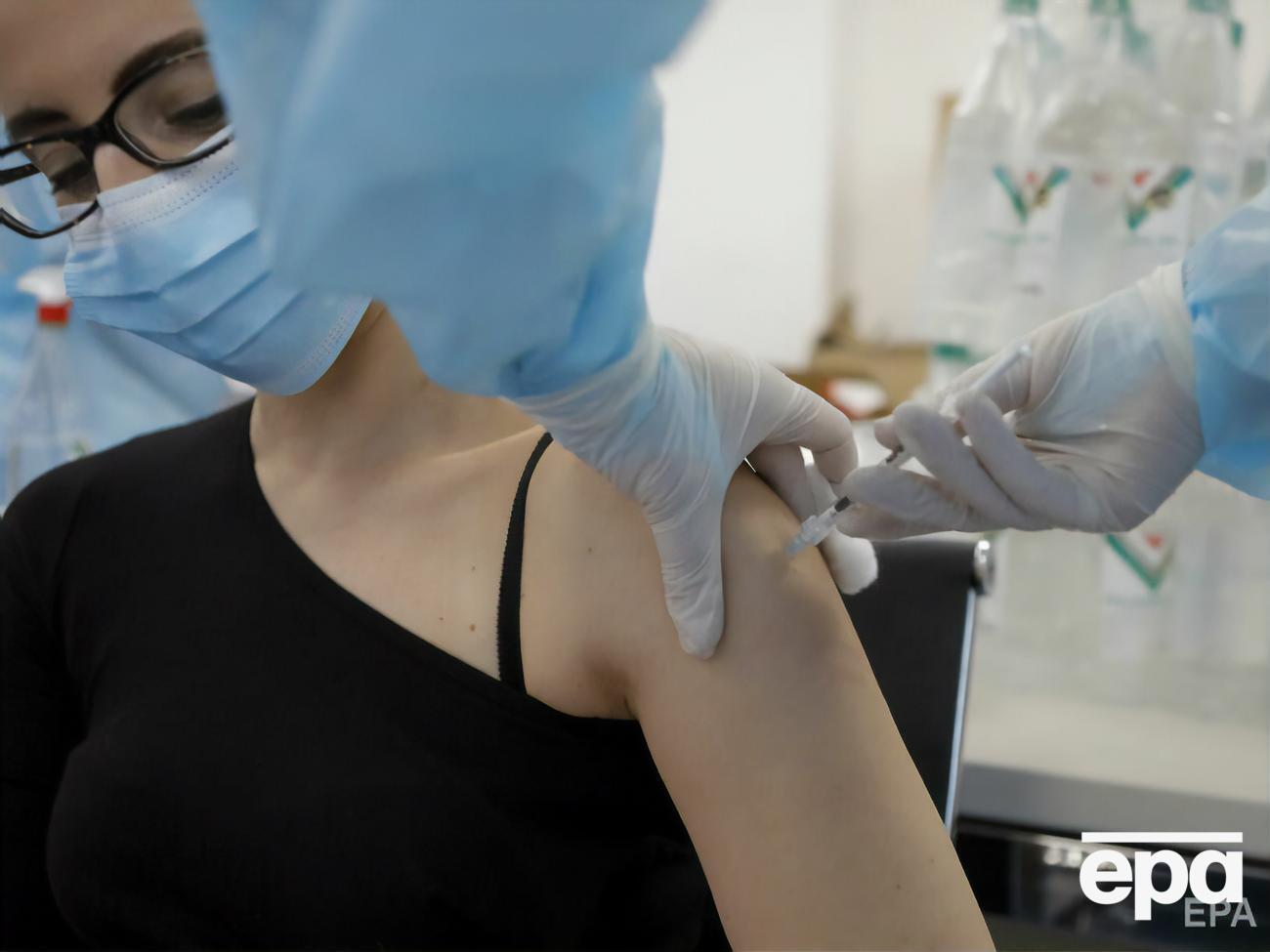 Для вакцинации против коронавируса в Сербии используют четыре препарата