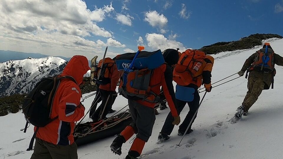 Рятувальники доправили тіло невідомого чоловіка в село Богдан та передали поліції