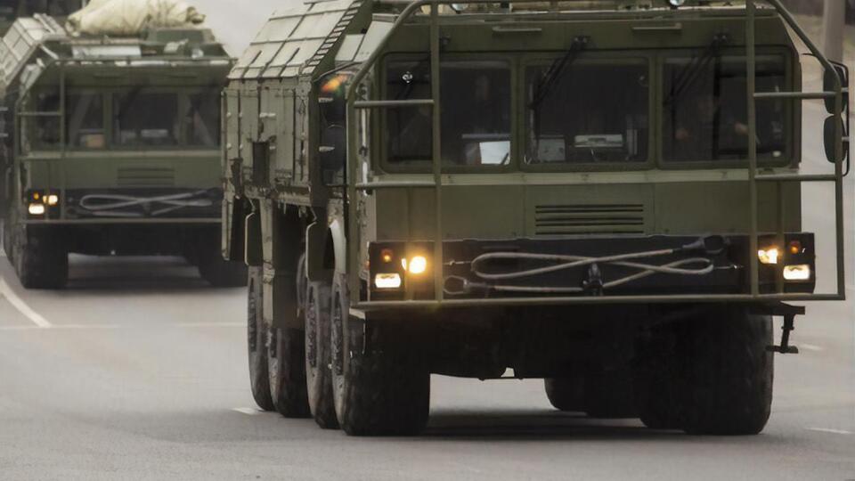 Росія повернула деякі війська в місця дислокації – але більшу частину залишила біля українського кордону, кажуть американські чиновники