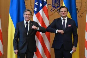 Кулеба назвав Блінкена (ліворуч на фото) колегою і другом