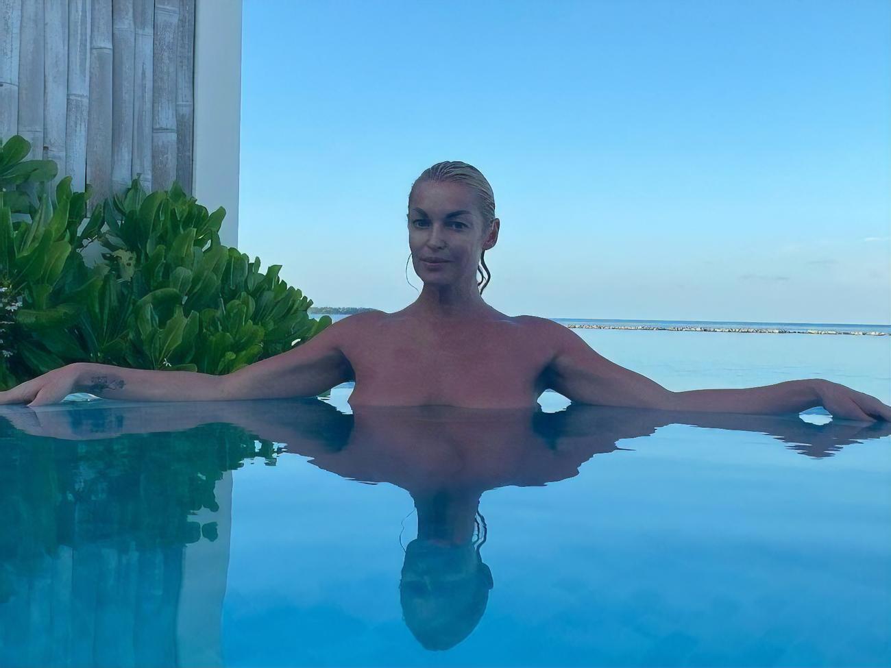 Волочкова:&nbsp;Это такое счастье просыпаться в такой райской красоте, гармонии, объятиях любимого, в радости