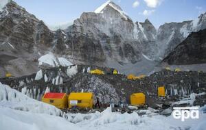 Непал выдал 408 разрешений на покорение Эвереста