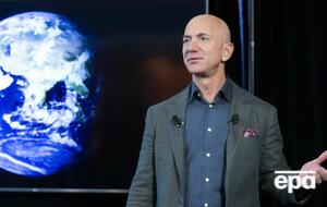 Безос хоче профінансувати свою компанію з дослідження космосу Blue Origin