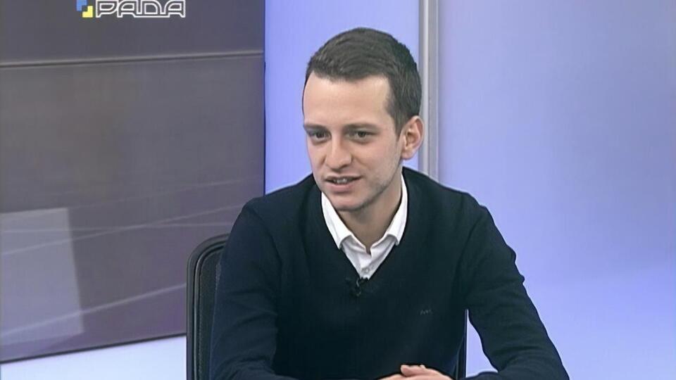 Алексей Устенко: У нас страна – четвертая в мире по стоимости запасов полезных ископаемых. Это могут быть деньги на больницы, пенсии, на зарплаты учителям. Где они?