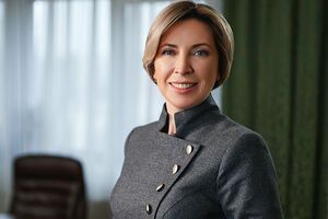 Служебное жилье я не получала. Мы арендовали другую квартиру. При этом надлежащую депутатам компенсацию аренды жилья я никогда не брала