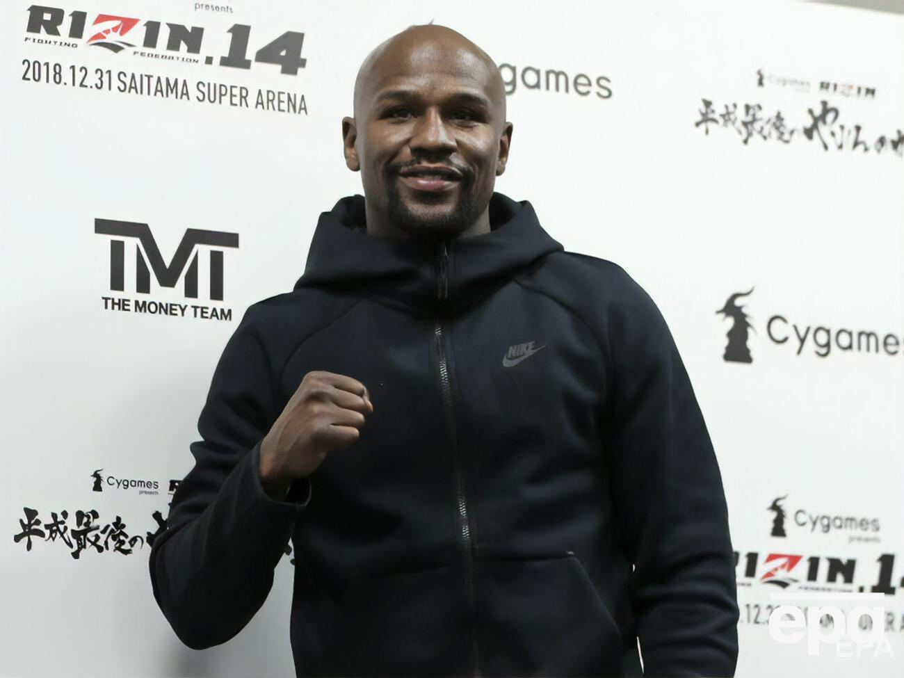 Мэйвезер является непобежденным чемпионом мира в пяти весовых категориях