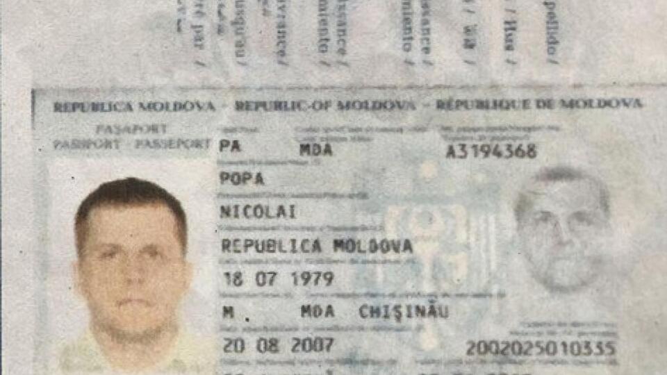 Паспорт Петрова належить 38-річному молдованину