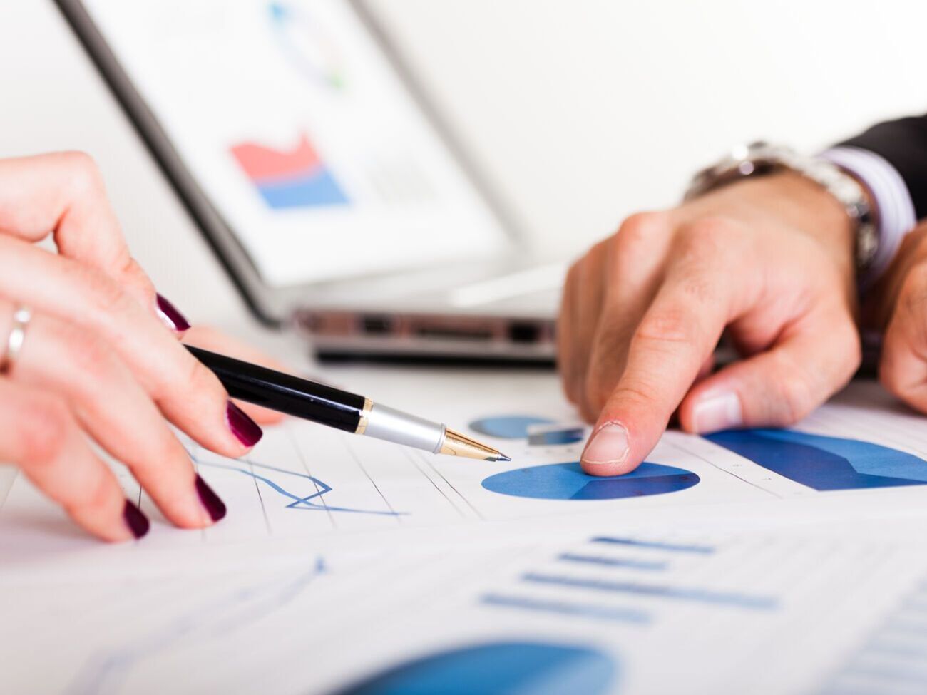 Уже после майских праздников власти могут представить план пересмотра ставок некоторых сборов и акцизов, пишет агентство