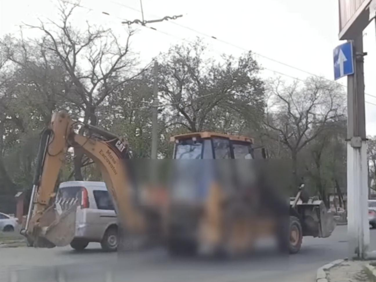 Патрульні встановили водія трактора