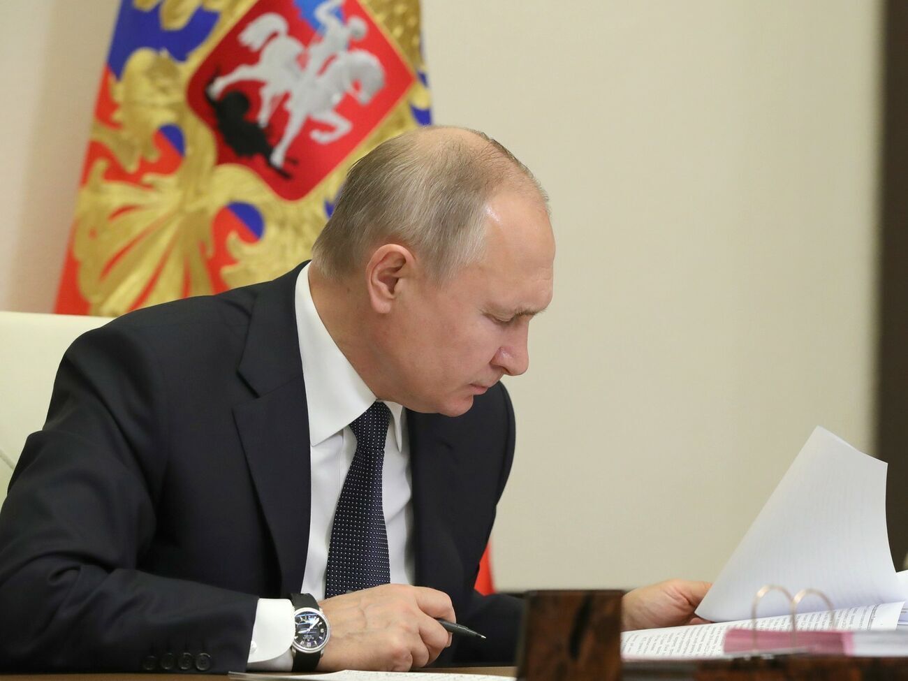 Путін згадав про фальсифікацію історії