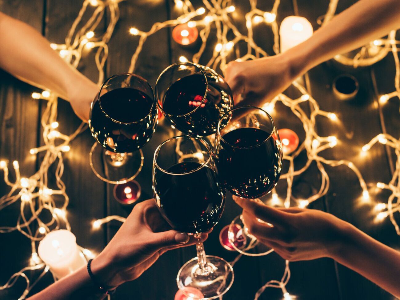 36% опрошенных ответили, что чаще всего пьют вино