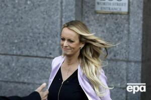 Клиффорд заявляла, что готова вернуть президенту США $130 тыс. за право рассказывать о романе с Трампом