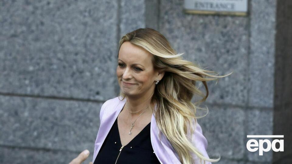 Клиффорд заявляла, что готова вернуть президенту США $130 тыс. за право рассказывать о романе с Трампом