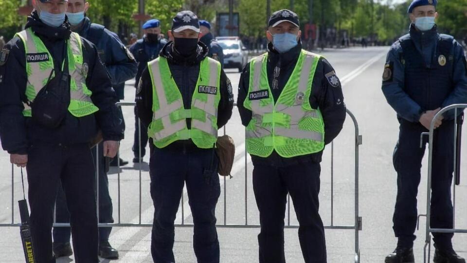 К правоохранителям поступило 38 сообщений о нарушениях во время массовых мероприятий по случаю Дня Победы