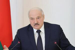 Лукашенко зазначив, що про перекидання до Білорусі російських військ на постійній основі не йдеться