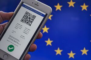 COVID-паспорт буде доказом того, що людина вакцинувалася проти коронавірусу, отримала негативний тест або одужала від COVID-19