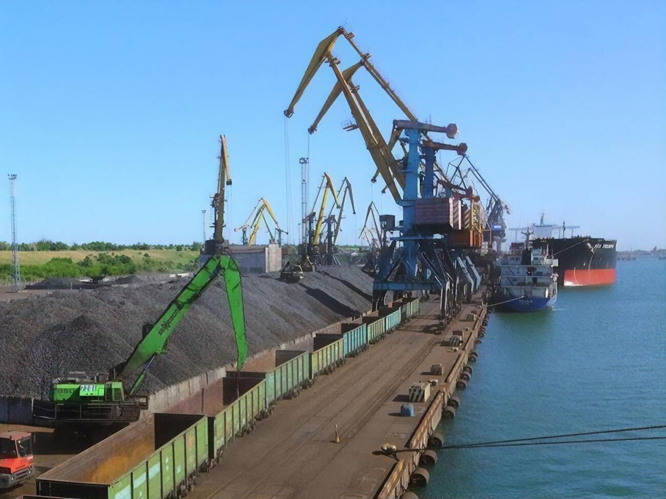 В рамках контракта зафиксирован беспрецедентный рост ставки перевалки на 33%, заявили в Мининфраструктуры