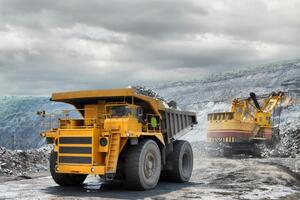 Руководитель предприятия наладил добычу строительного камня андезита на территории Хустского района