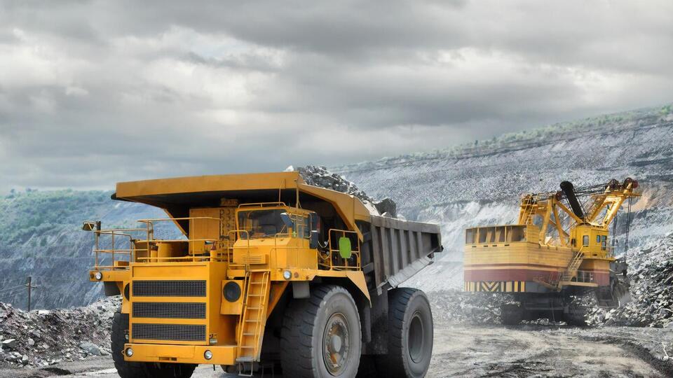 Руководитель предприятия наладил добычу строительного камня андезита на территории Хустского района