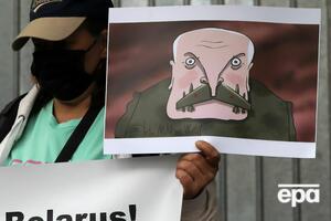 Низка країн світу закликали відпустити Протасевича й Сапегу