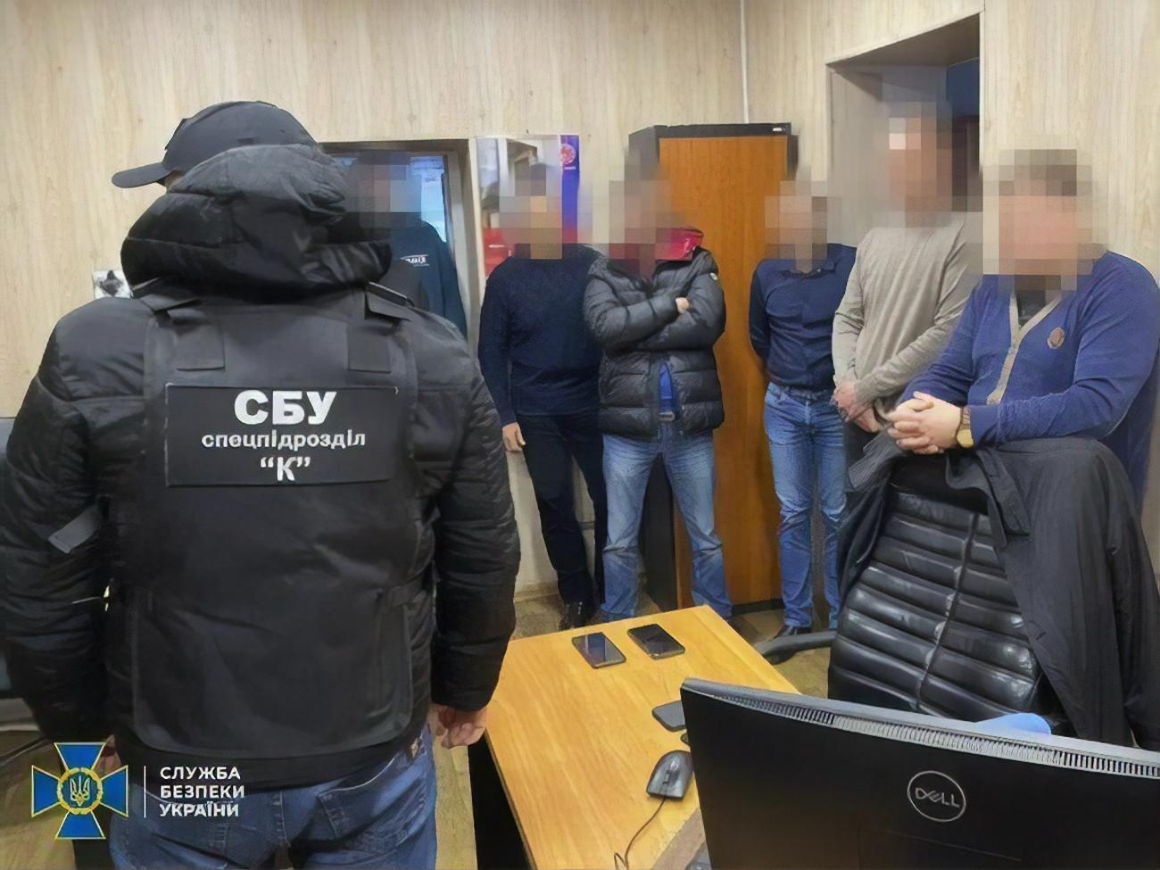 За даними СБУ, схема діяла приблизно пів року