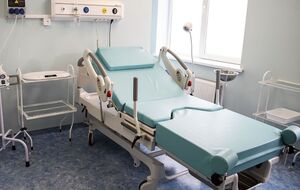 Больницы обязаны долечить пациентов или перевести их в другое учреждение, подчеркнули в Минздраве