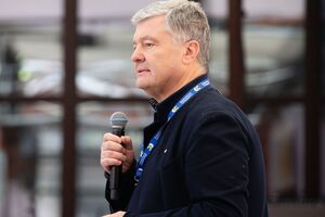 Допит Порошенка (на фото) має відбутися 10 червня об 11.00, уточнив нардеп Камельчук