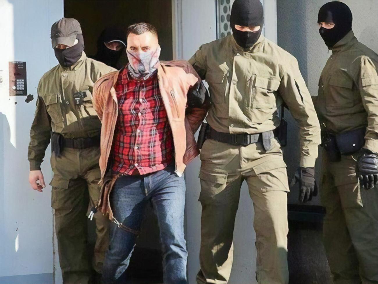 На засіданні Латипов був прикутим наручниками до конвоїрів