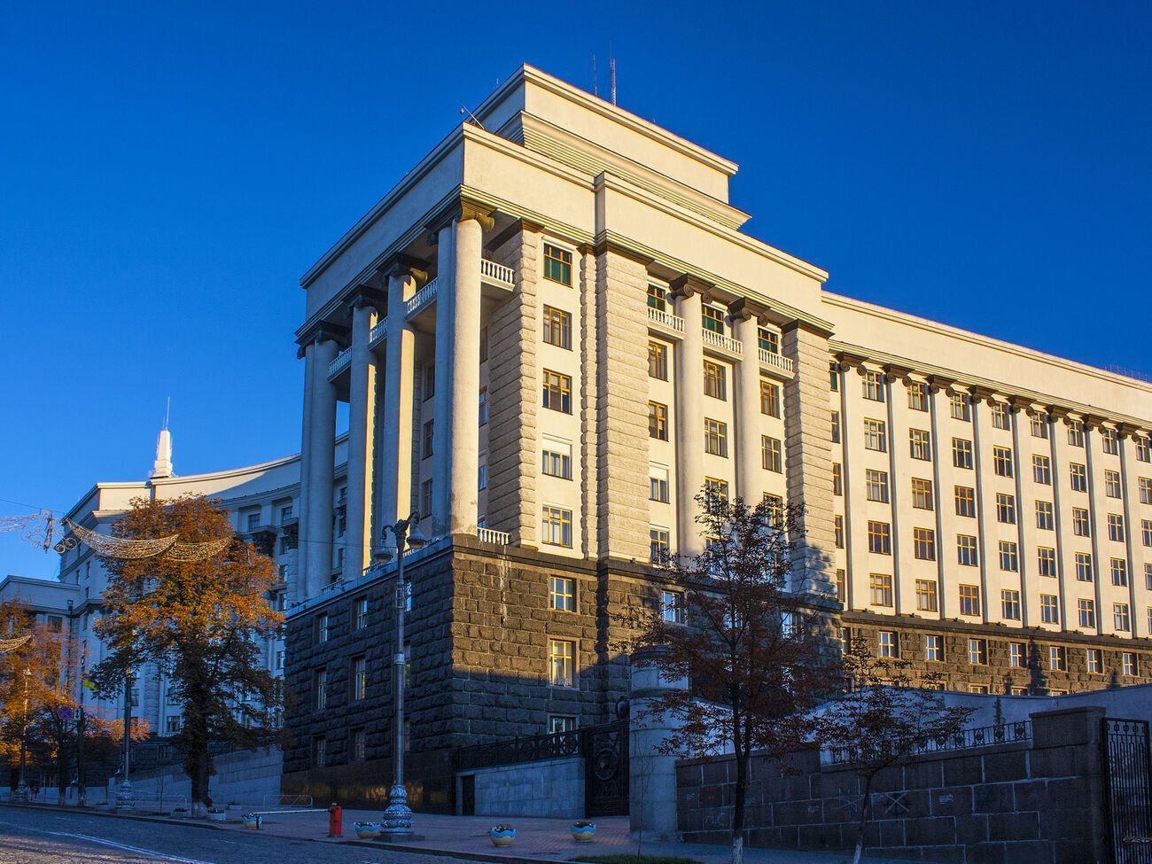 Законопроект Кабмина, критикуемый Американской торговой палатой, сейчас находится на обработке в комитете Рады