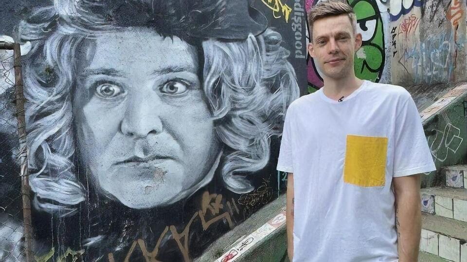 Дудь пока не комментировал заведенное против него дело