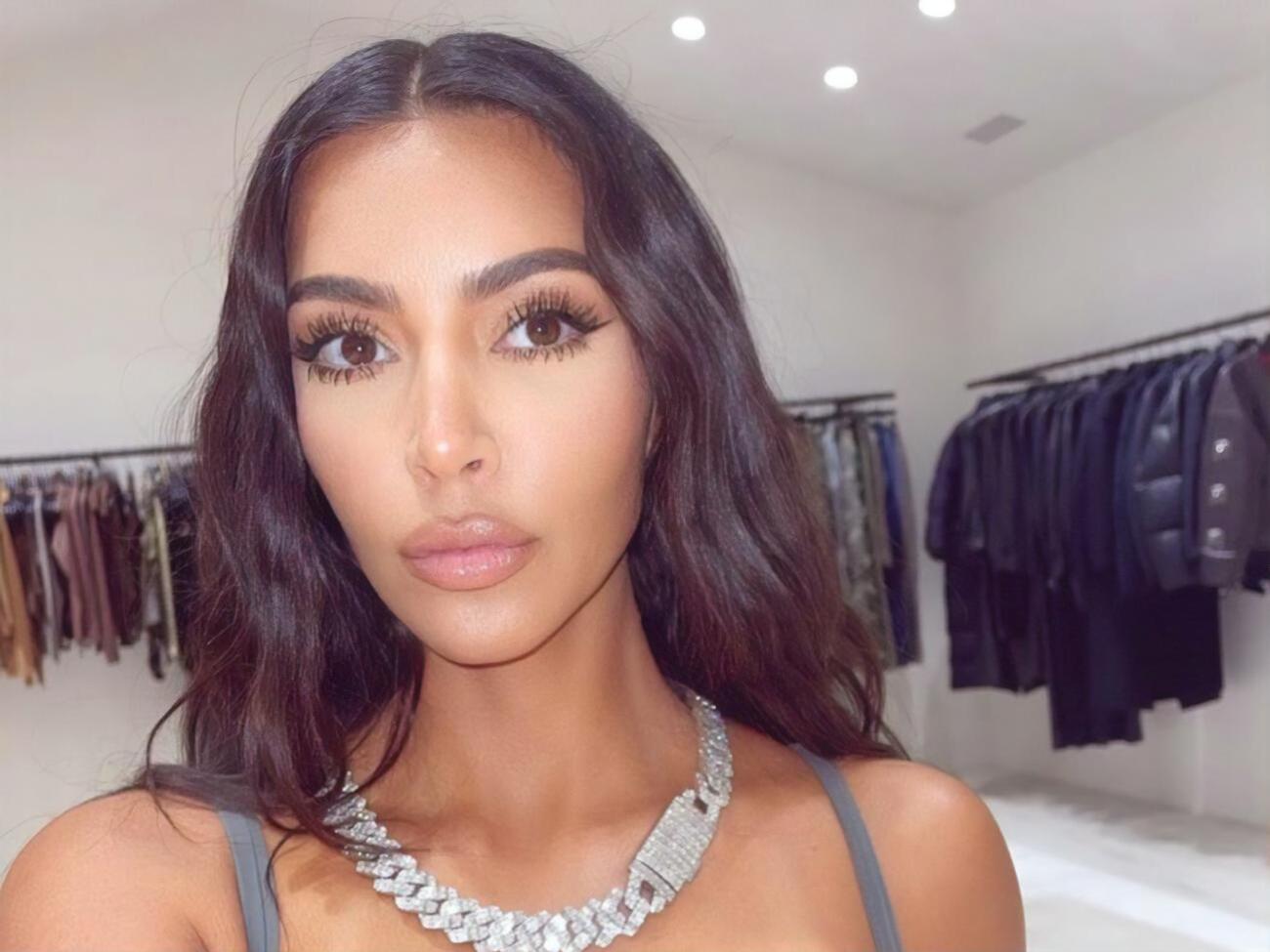 О романе мужа Кардашян узнала одной из первых