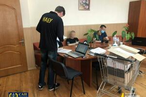 Обшуки проводять в адмінприміщеннях лікарень