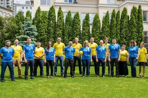 Американські дипломати підтримали збірну України з футболу