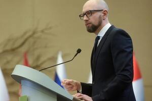 Яценюк заявив, що Україна охороняє кордони країн – членів НАТО