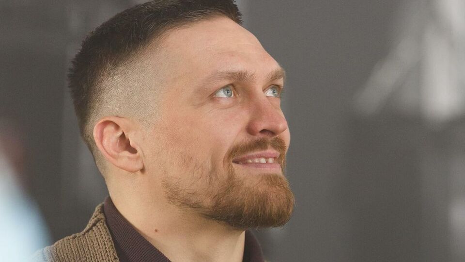 В "Укрзалізниці" побажали Усику успішної підготовки до наступного бою