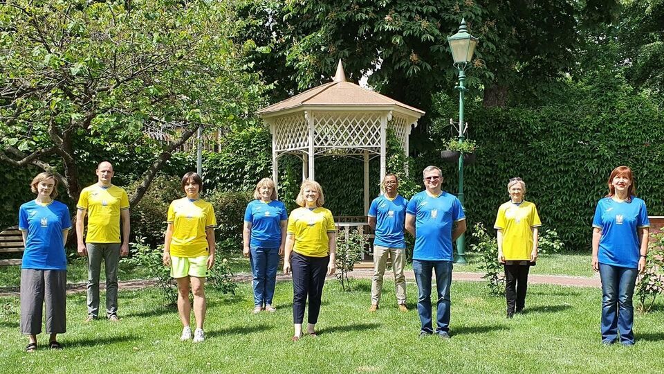 На формі збірної України зображено карту країни в її міжнародно визнаних кордонах, зазначили в посольстві Великобританії в Києві