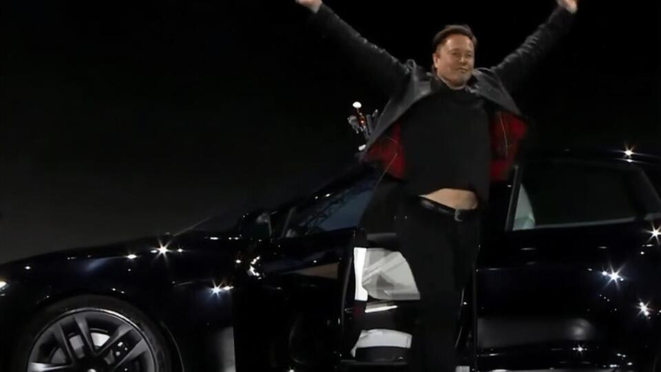 Стоимость нового седана составит $129 990