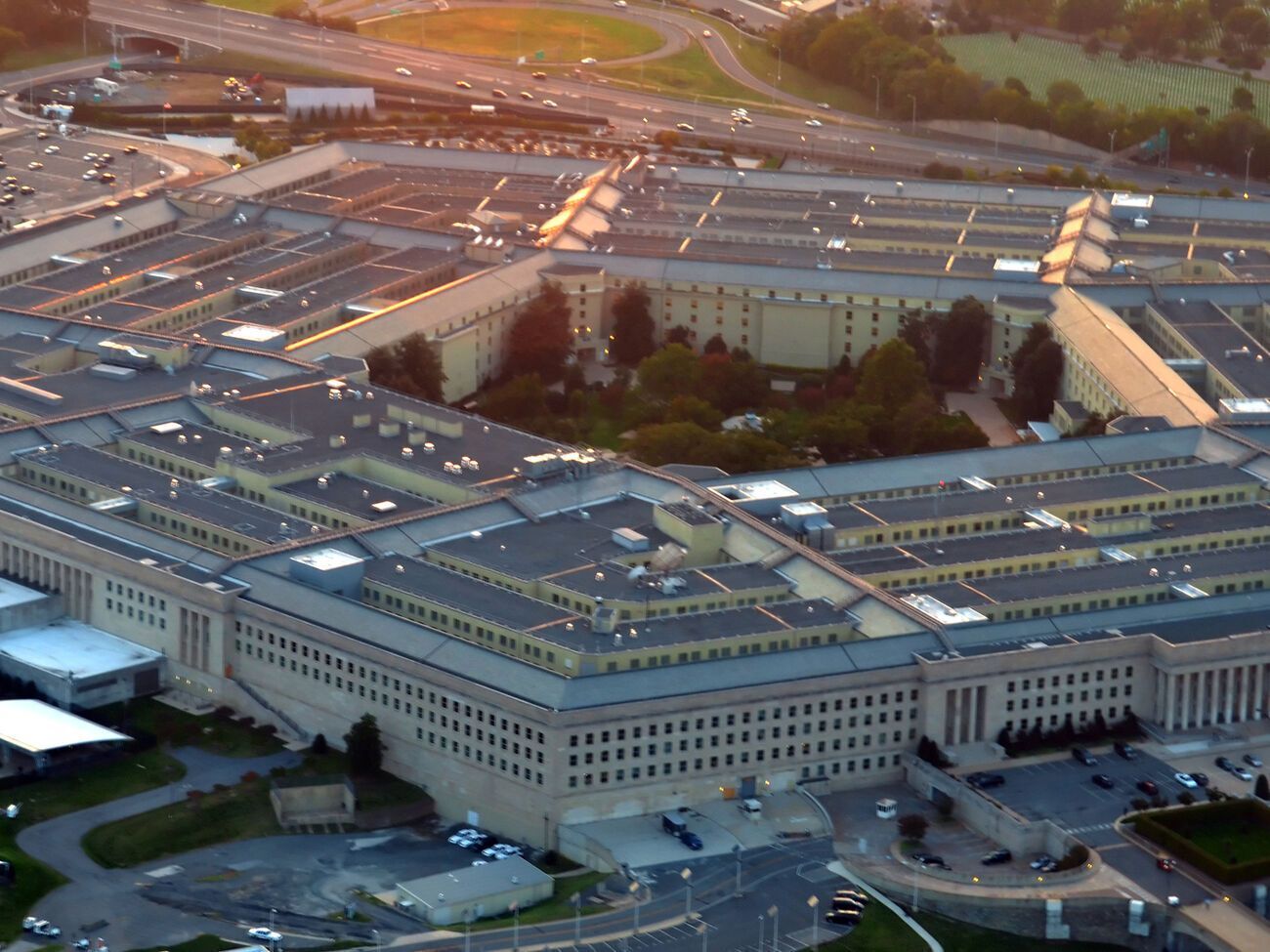 В начале марта минобороны США одобрило пакет помощи в сфере безопасности для Украины на $125 млн