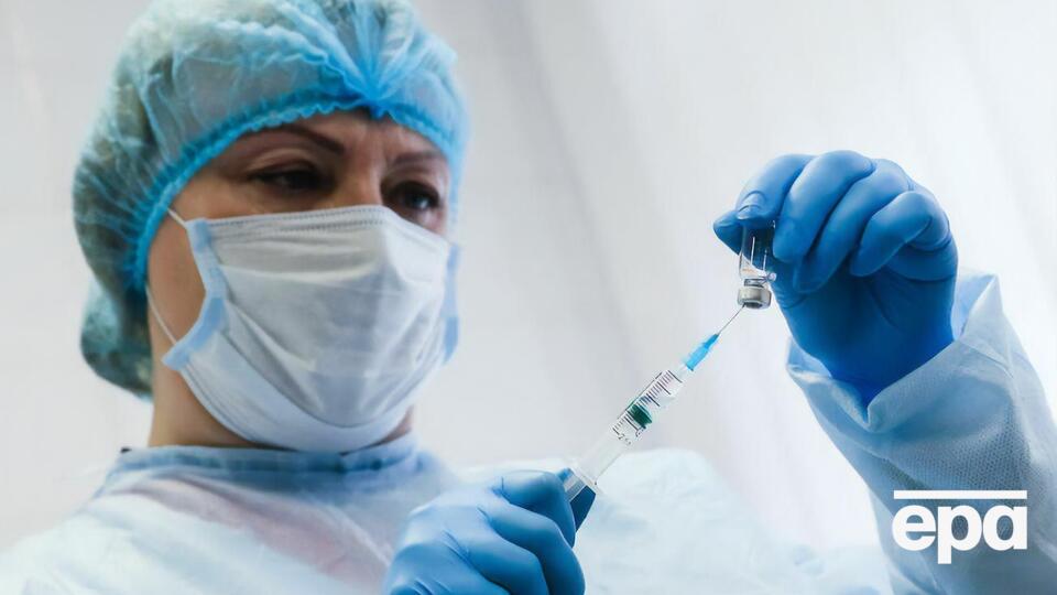 В Україні у вихідні працюватиме 50 центрів вакцинації проти коронавірусу