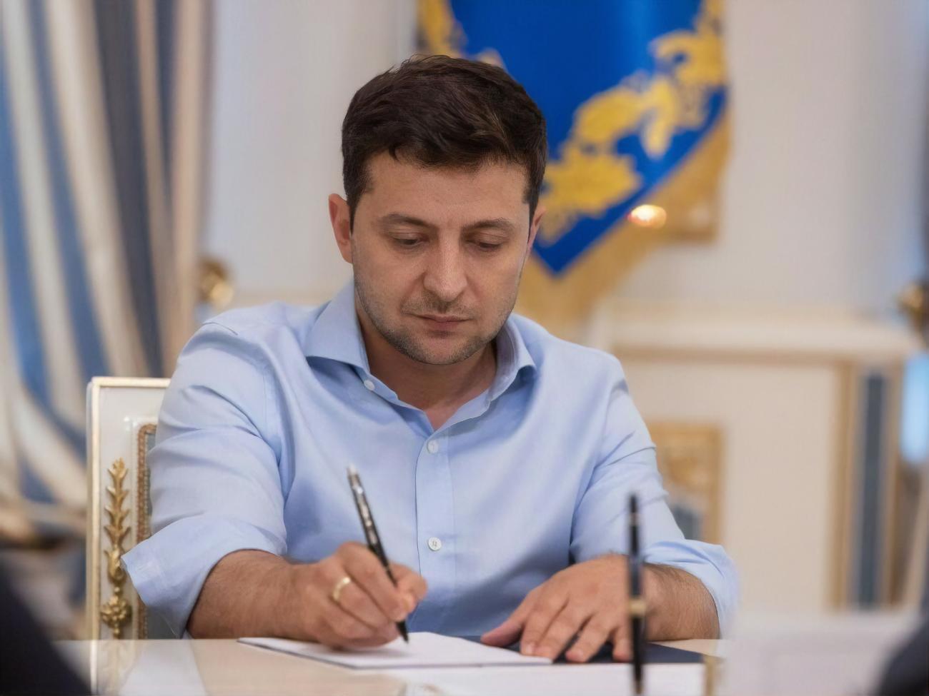 Положения закона будут применяться к договорам, заключенным после 1 мая
