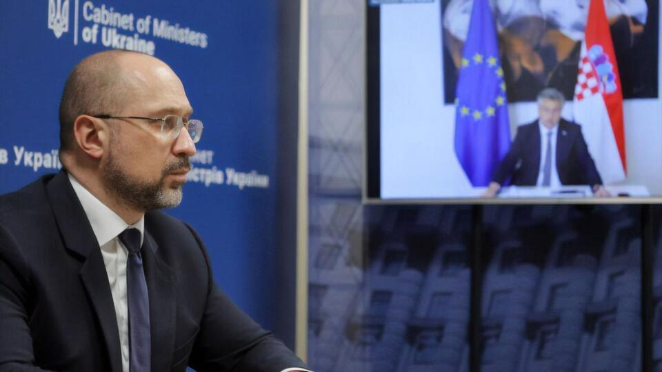 Шмыгаль сообщил, что общая сумма "карантинных" выплат в 2021 году составила "фактически 6,5 млрд грн"