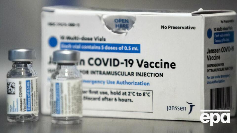 Причиною відмови від партії Johnson & Johnson стала помилка під час виробництва препаратів