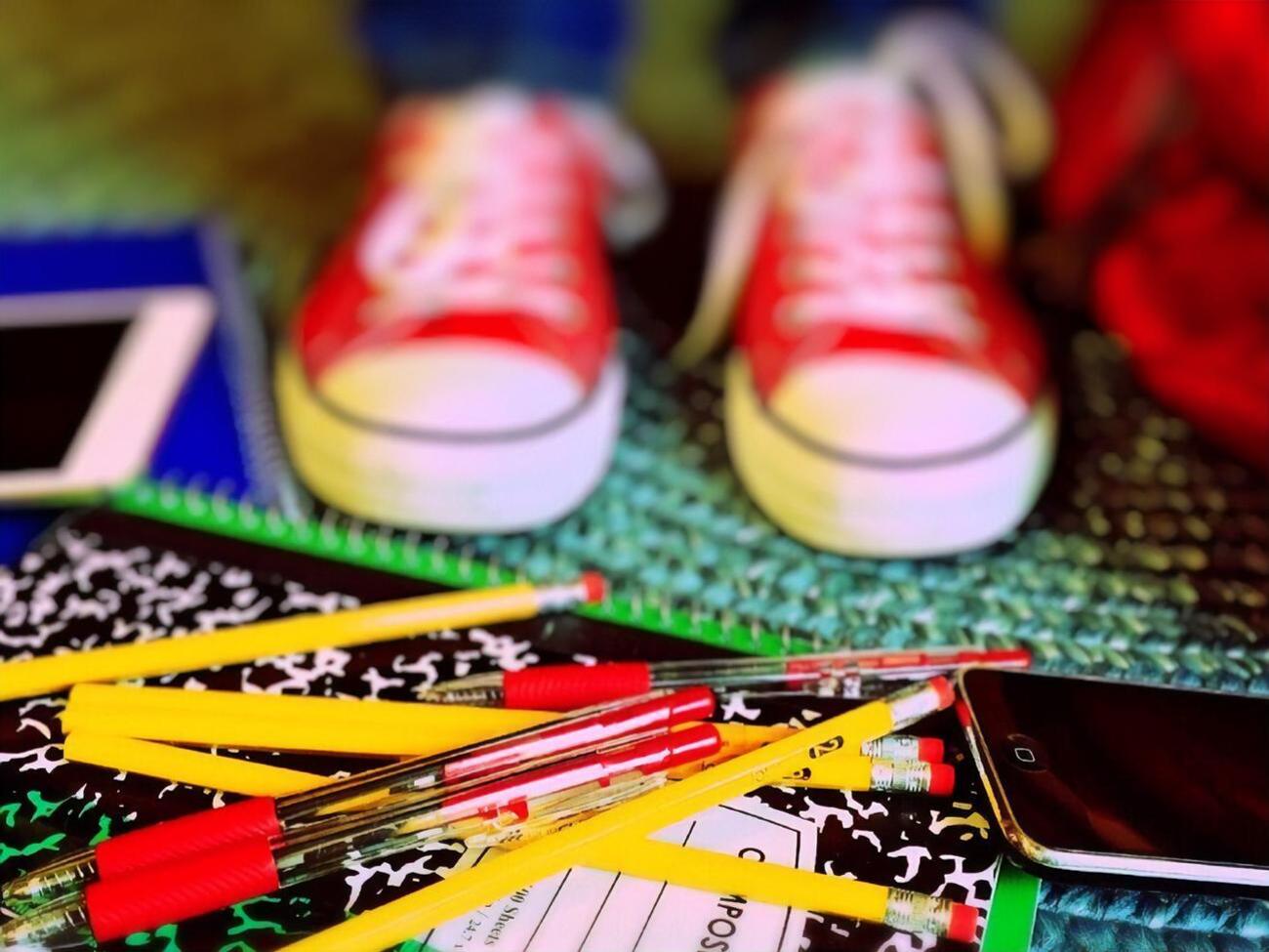 Омбудсменка повідомляла про обмеження на виїзд з окупованих територій дітей віком від 14 років