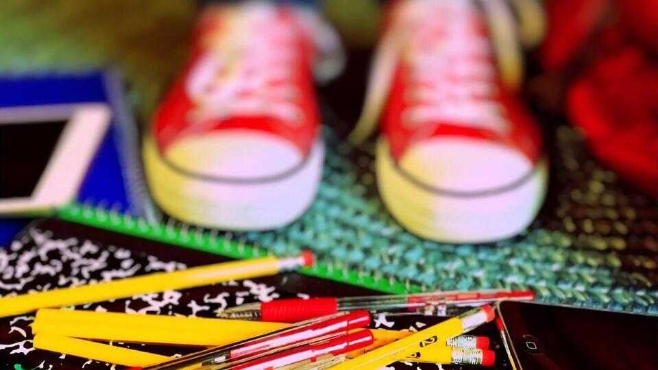 Омбудсменка повідомляла про обмеження на виїзд з окупованих територій дітей віком від 14 років