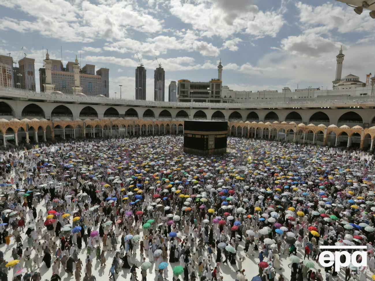 В прошлом году паломничество в Мекку тоже запретили иностранцам
